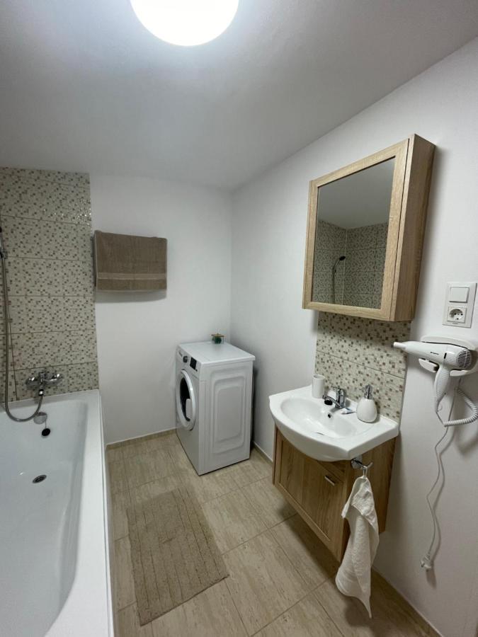Jokai Apartments Nr7, Code Entry Sfântu-Gheorghe Екстериор снимка
